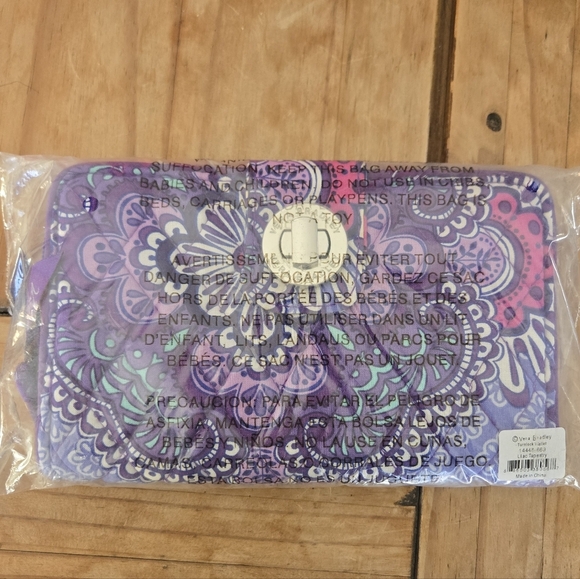 Vera Bradley Turn Lock Wallet - Picture 4 of 5
